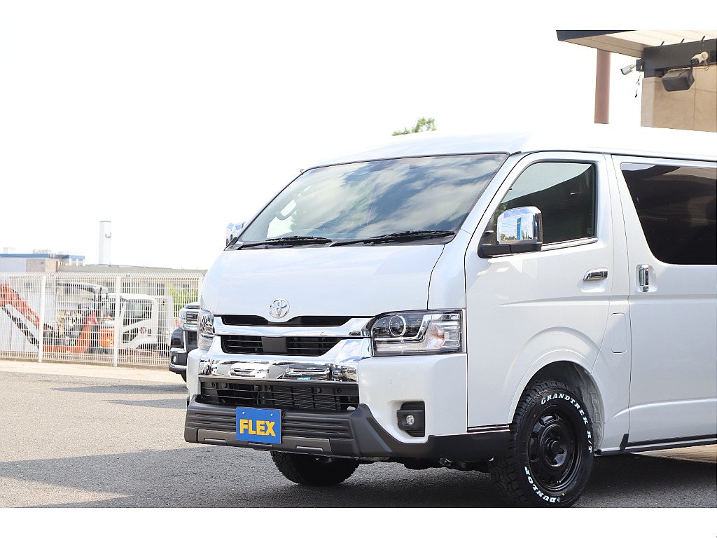 新車ハイエースワゴン♪