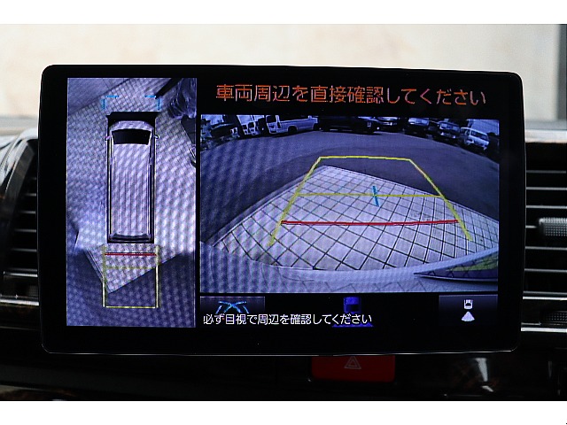 パノラミックビューモニターで見えにくい場所もサポート！