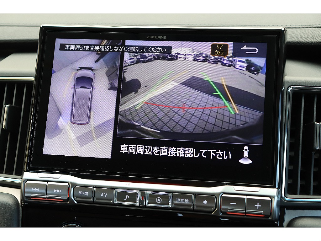 パノラミックビューモニターで駐車も安心♪