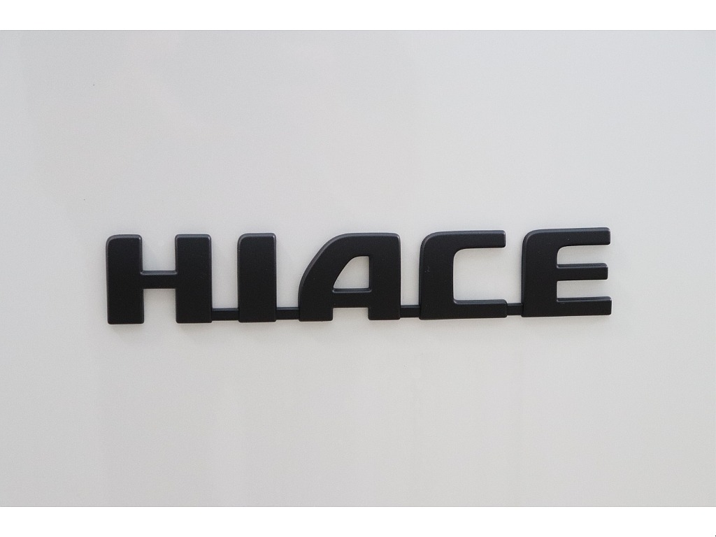 HIACEエンブレムマットブラック！