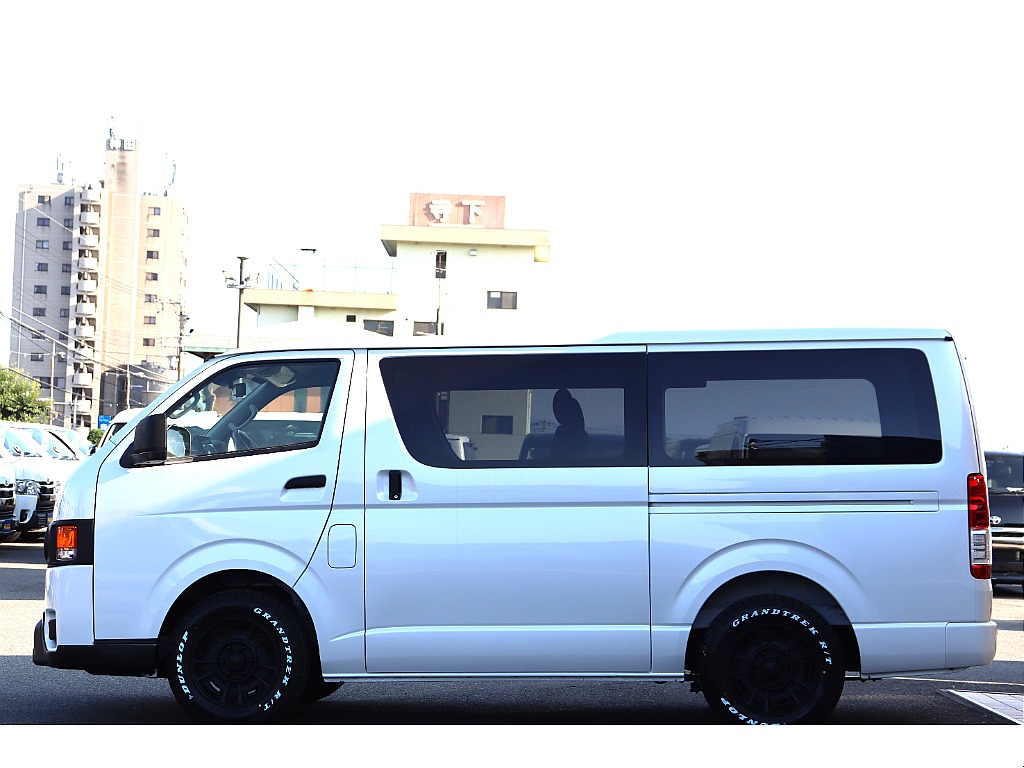 トヨタ ハイエースバン(33枚目)