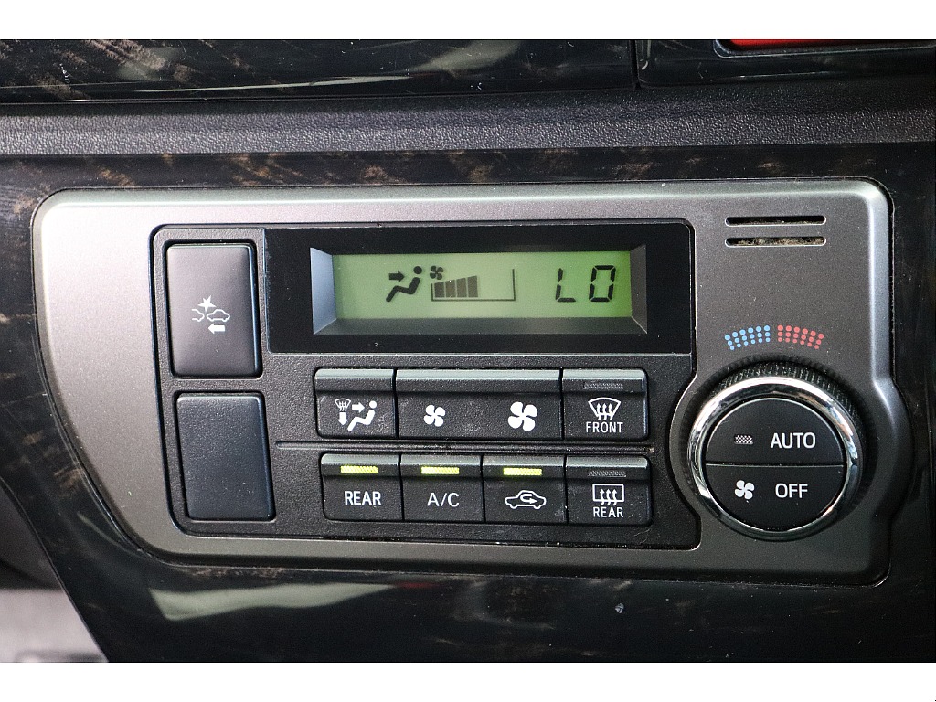トヨタ ハイエースバン(32枚目)
