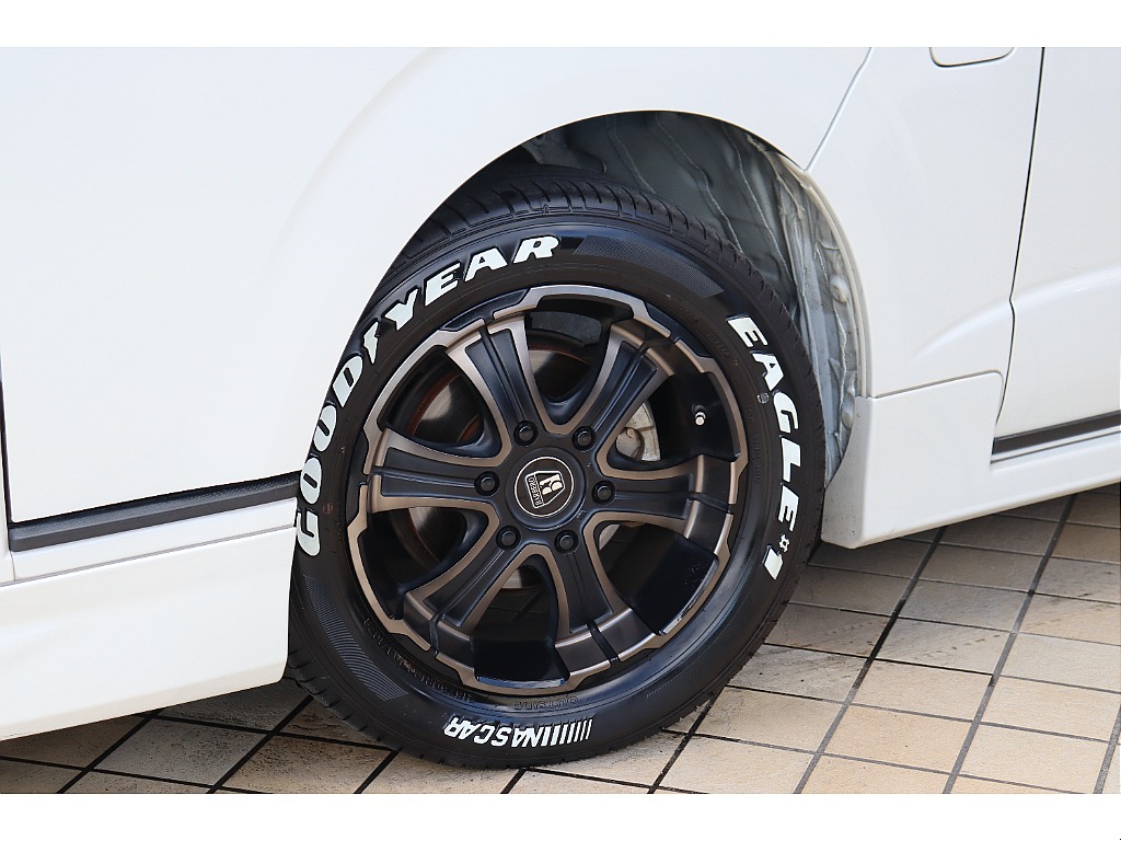 トヨタ ハイエースバン(40枚目)