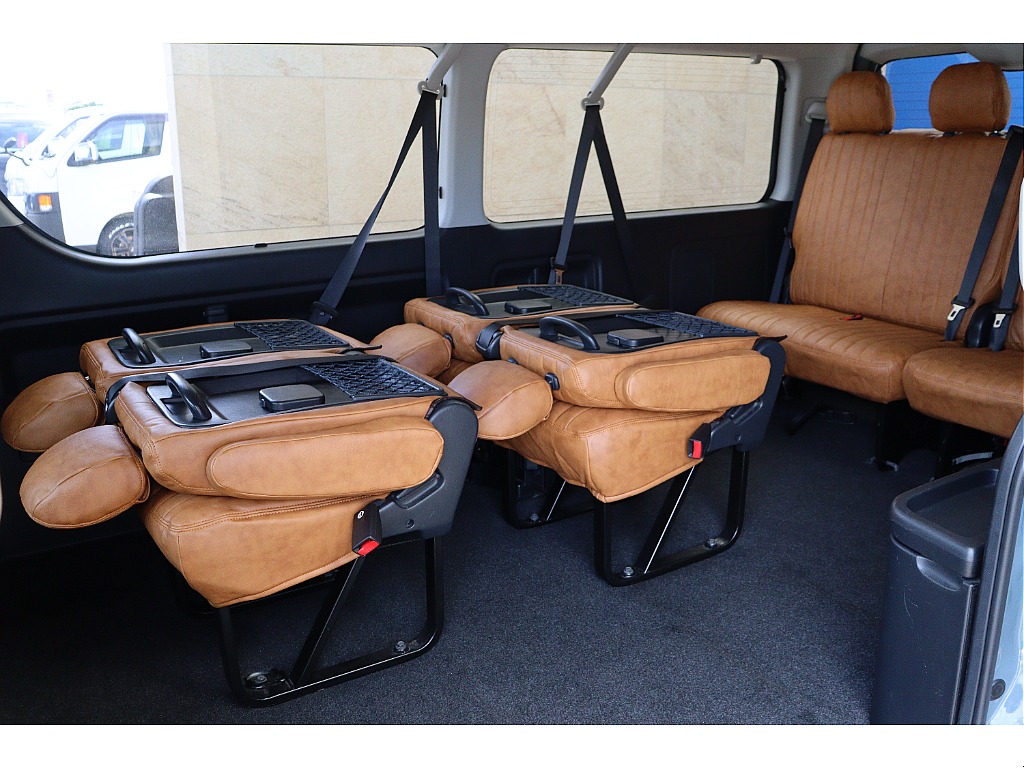 トヨタ&nbsp;ハイエース&nbsp;ワゴン2.7GLロング ミドルルーフ&nbsp;Coastlines Renoca&nbsp;大阪府の詳細画像&nbsp;その4
