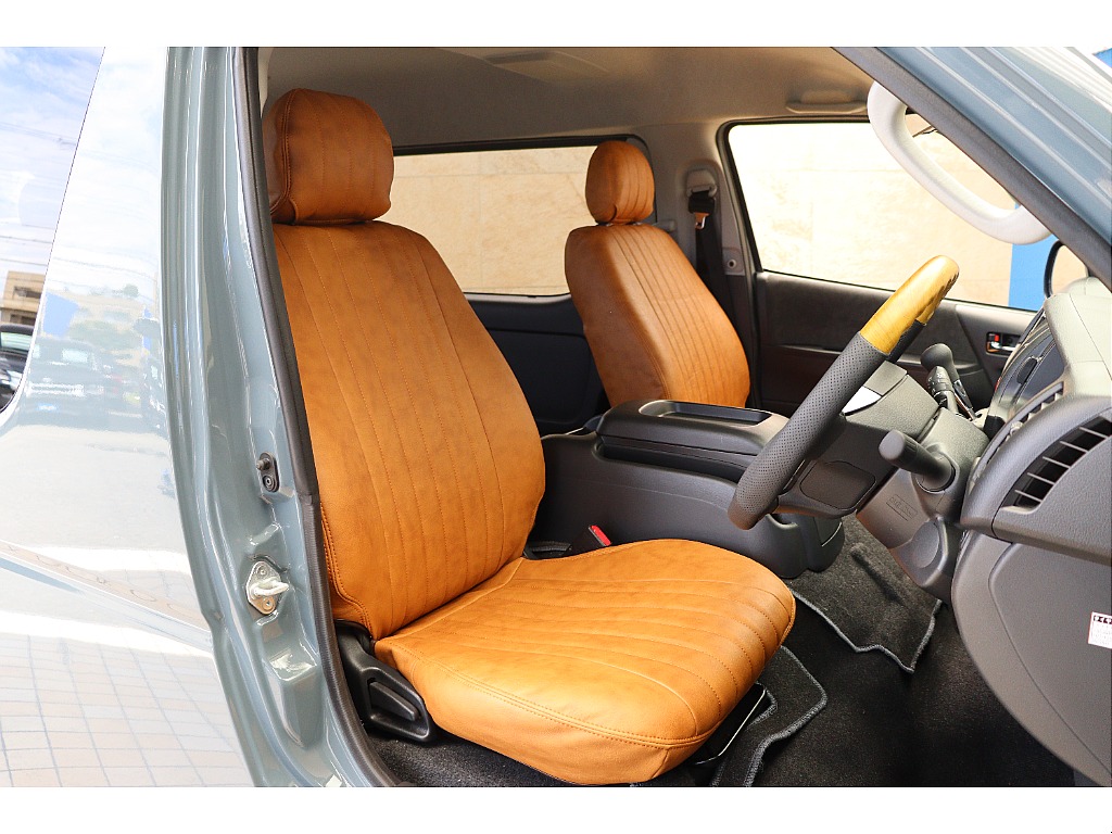 トヨタ&nbsp;ハイエース&nbsp;ワゴン2.7GLロング ミドルルーフ&nbsp;Coastlines Renoca&nbsp;大阪府の詳細画像&nbsp;その9