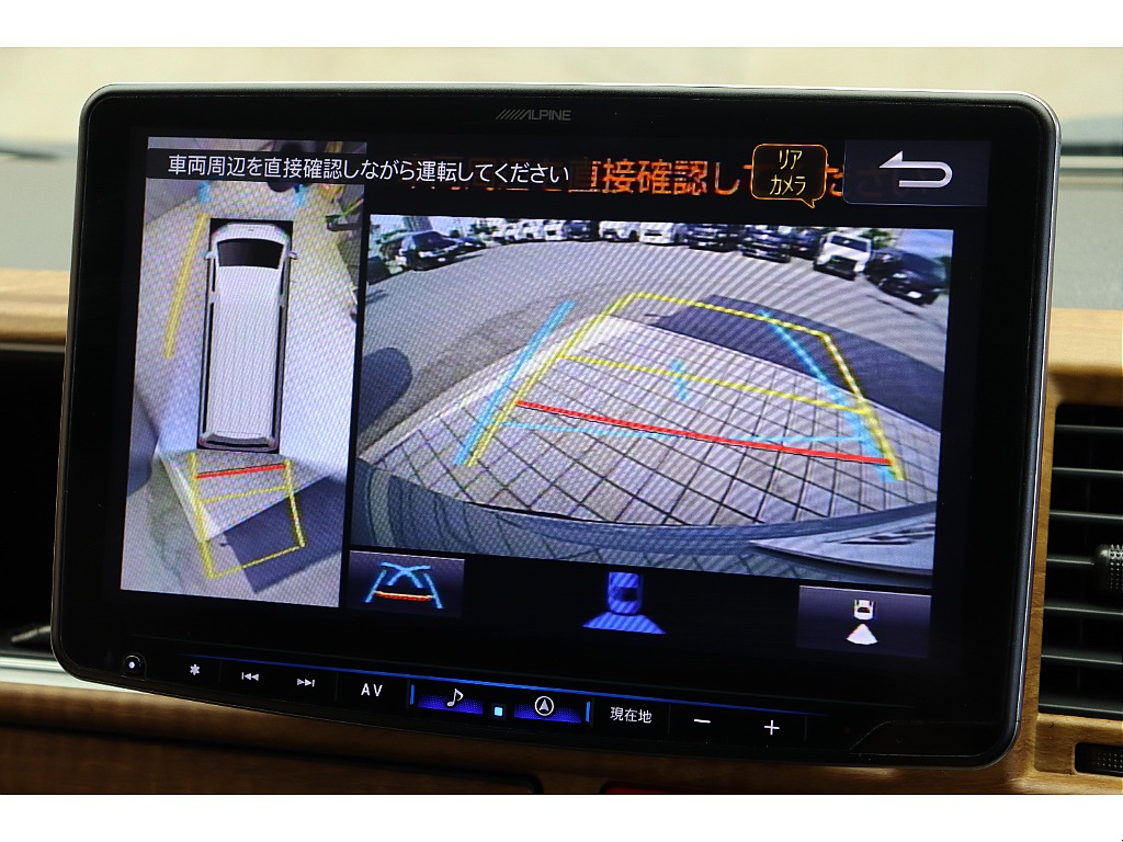 パノラミックビューモニターで駐車も安心♪