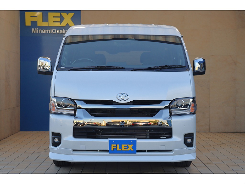 【新型9型ハイエース/ダークプライムⅡワイドディーゼル２WD入庫！！】内外装FLEXカスタム施工済み！