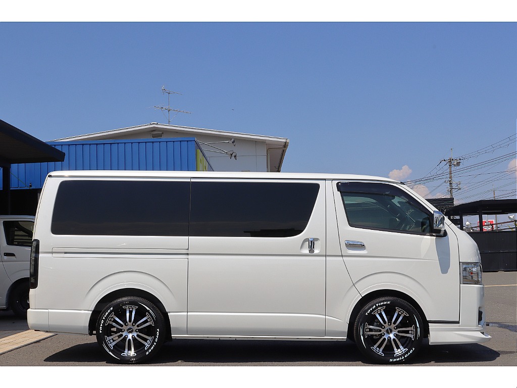【厳選仕入れ/ダークプライムⅡディーゼル2WD】マルチロールトランスポーター♪オプションの折り畳みベッドキット付き♪