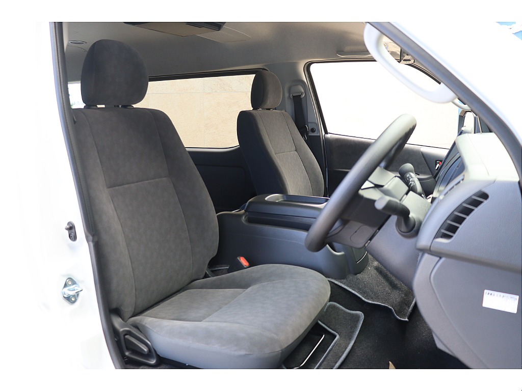 トヨタ&nbsp;ハイエース&nbsp;ワゴン2.7GLロング ミドルルーフ 4WD&nbsp;パーキングサポート zerowagonbed&nbsp;大阪府の詳細画像&nbsp;その6