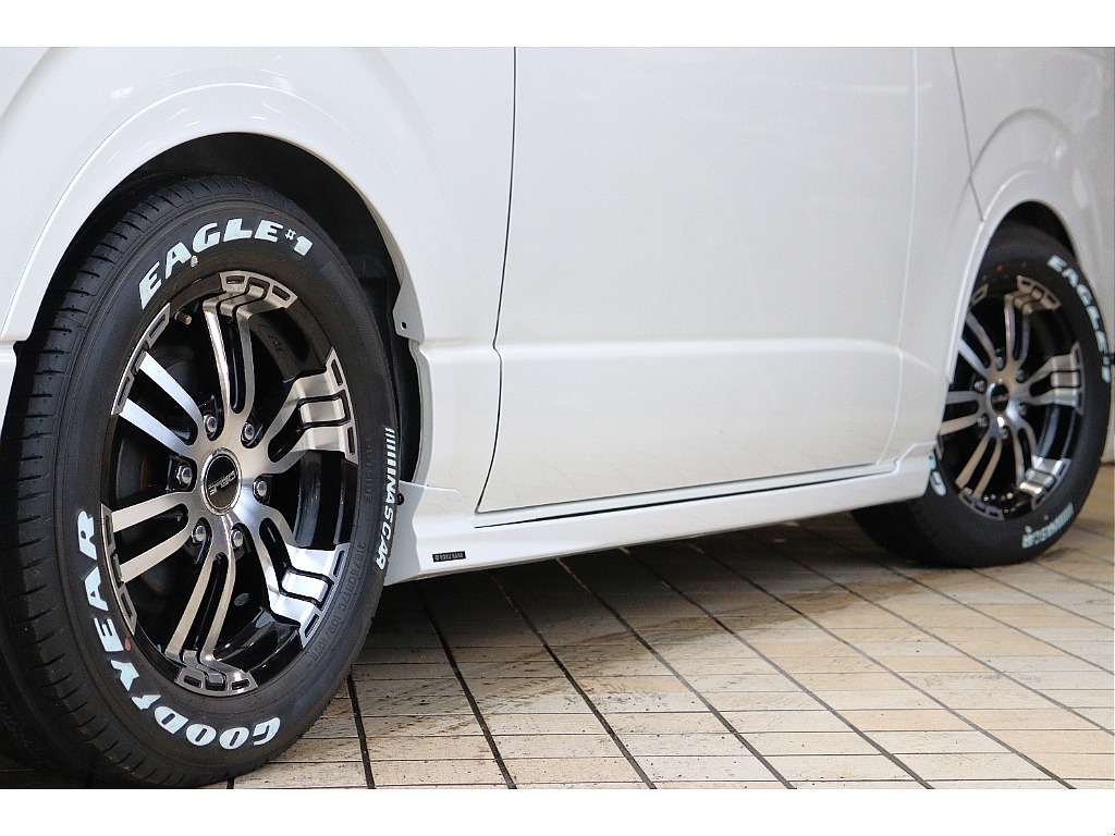 トヨタ&nbsp;ハイエースバン&nbsp;5D2.8DTスーパーGLダークプライムⅡロング&nbsp;【フルエアロ】&nbsp;大阪府の詳細画像&nbsp;その20