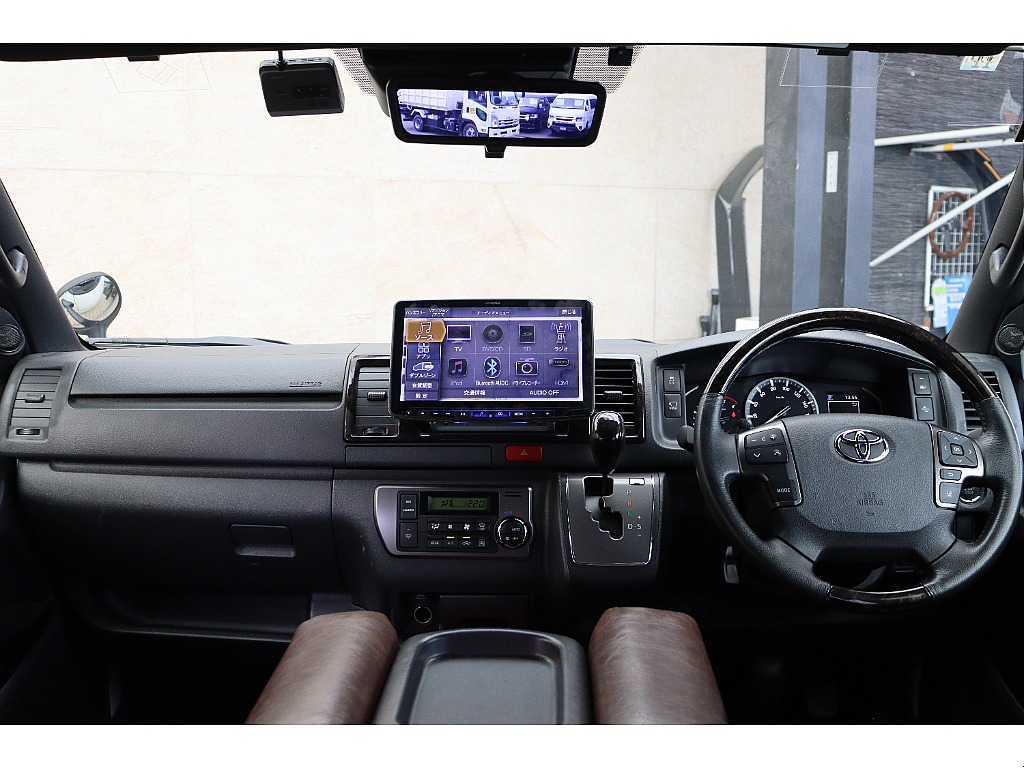 トヨタ&nbsp;ハイエースバン&nbsp;5D2.8DTスーパーGLダークプライムⅡL 4WD&nbsp;BlackEdition【限定一台】&nbsp;大阪府の詳細画像&nbsp;その13